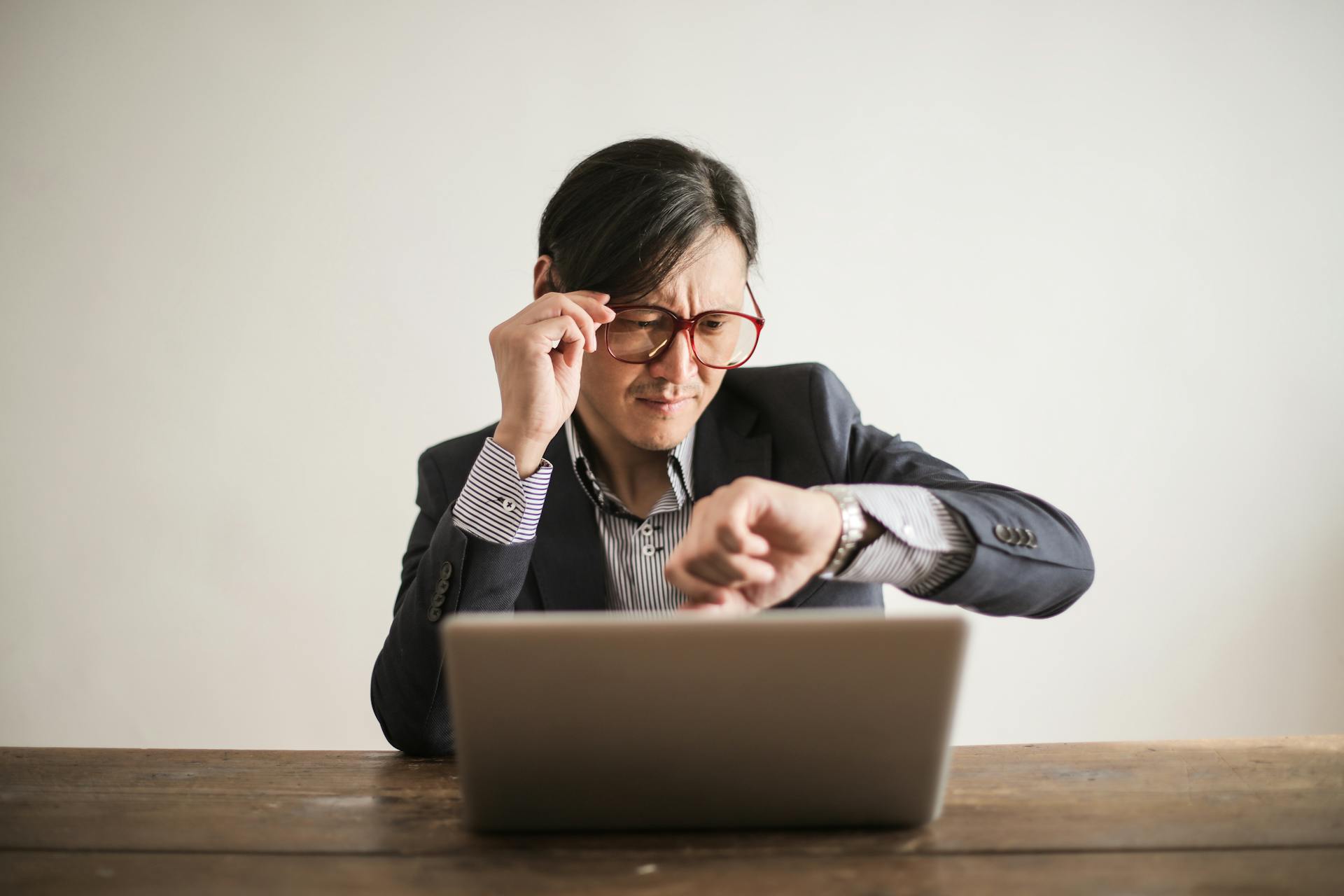 Overtime in England – Rights and Obligations for Employers and Employees Image